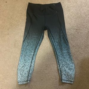 Calia ombré grey blue capri leggings